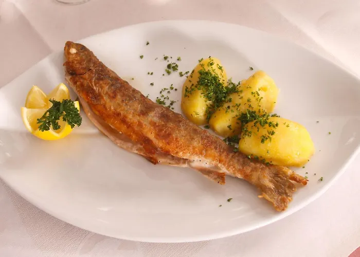 Gasthof Zum Hirschen Hotel 4*