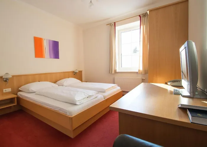 Gasthof Zum Hirschen Hotel 4*