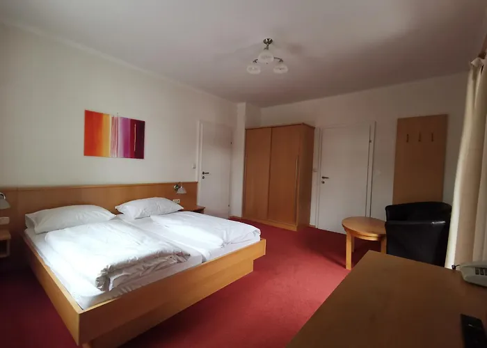 Gasthof Zum Hirschen Hotel 4*